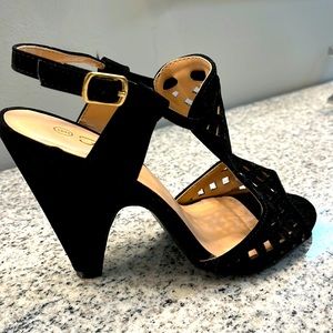 Forever 21 4 inch heels